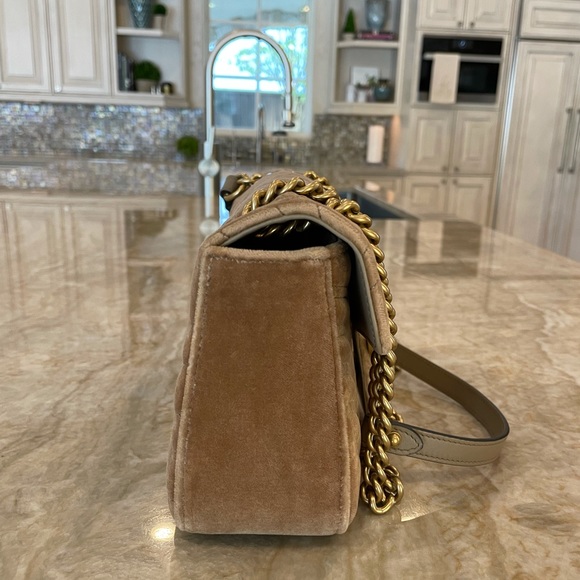 Gucci marmont small Gg matelasse shoulder bag. - Picture 13 of 15